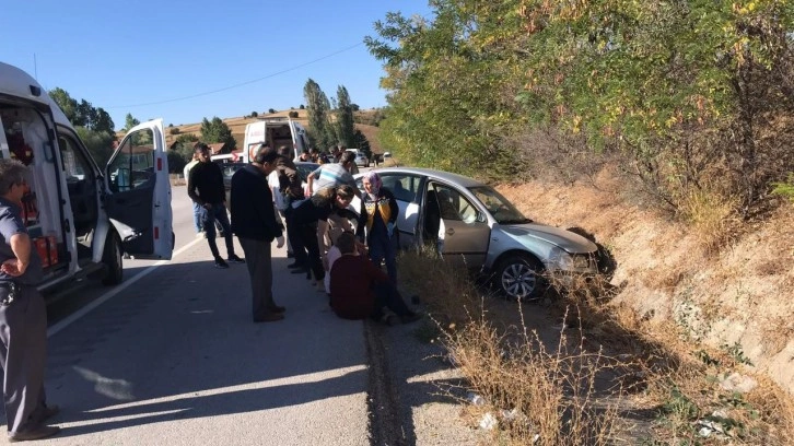 Karabük’te iki otomobil çarpıştı: 6 kişi yaralandı