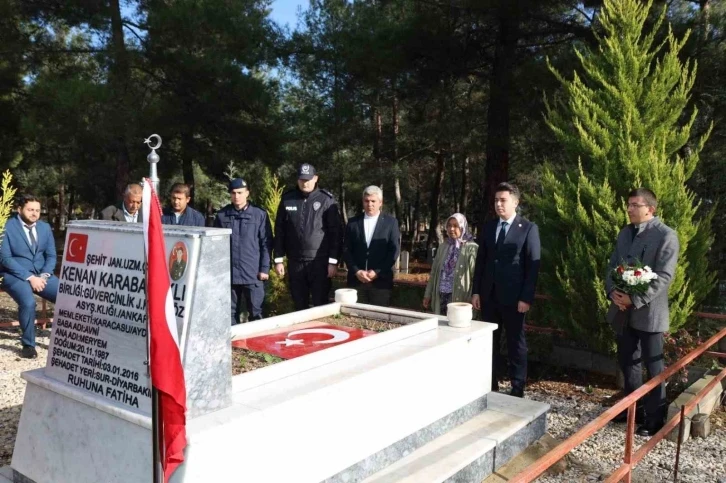 Karacasulu şehit Karabacaklı mezarı başında anıldı
