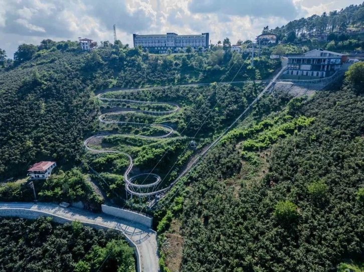 Karadeniz’in ilk ve tek ’dağ kızağı’ 3 ayda yarım milyonu ağırladı
