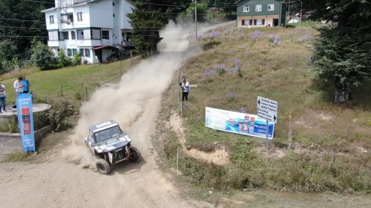 Karadeniz yaylalarının zorlu ve sisli coğrafyasında Off-Road yarışları nefes kesti
