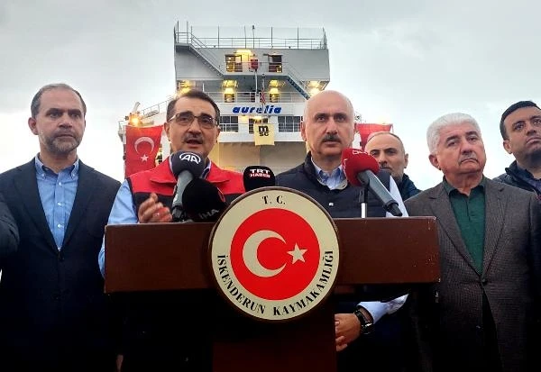 Karaismailoğlu: Depremden etkilenen illeri yeniden bayındır kılmak için gece gündüz çalışıyoruz (3)