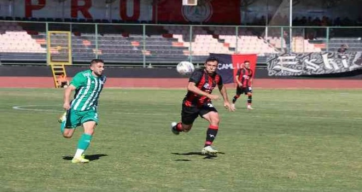 Karaköprü Belediyespor üç puanı 3 golle aldı