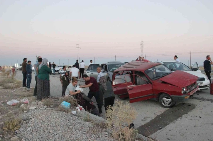 Karaman’da 4 araçlı zincirleme kaza: 4 yaralı
