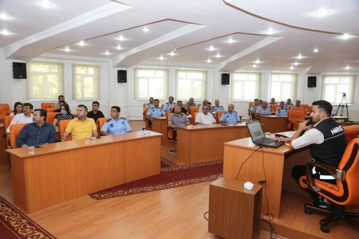 Karaman’da belediye personeline uyuşturucu ve madde bağımlılığı semineri
