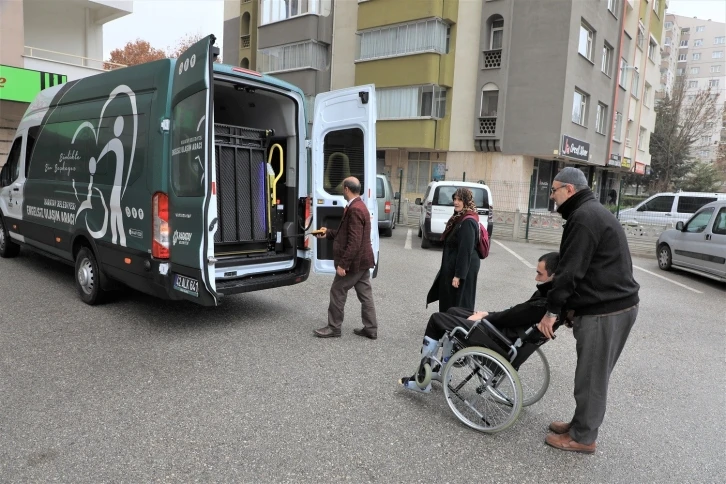 Karatay Belediyesinden “Engelsiz Ulaşım Aracı”
