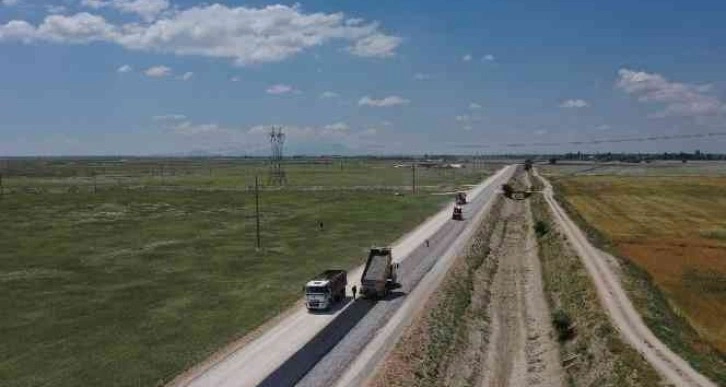 Karatay’da yol çalışmaları devam ediyor