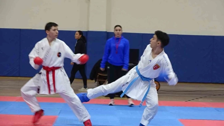Karateciler, Türkiye Şampiyonasına hazırlanıyor

