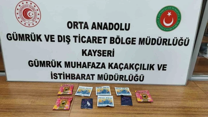 Kargoyla gönderilen uyuşturucu alıcısına ulaşmadan yakalandı
