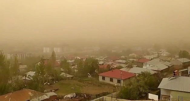 Karlıova, toz taşımıyla birlikte adeta kayboldu
