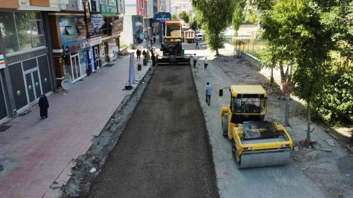 Kars’a kayyumla hizmet geldi
