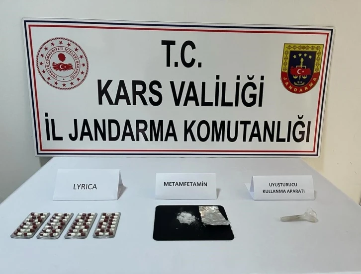 Kars’ta jandarma uyuşturucu tacirlerine göz açtırmıyor
