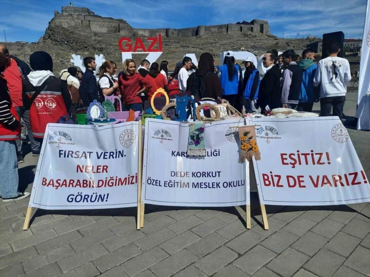 Kars’ta Otizm Günü etkinliği
