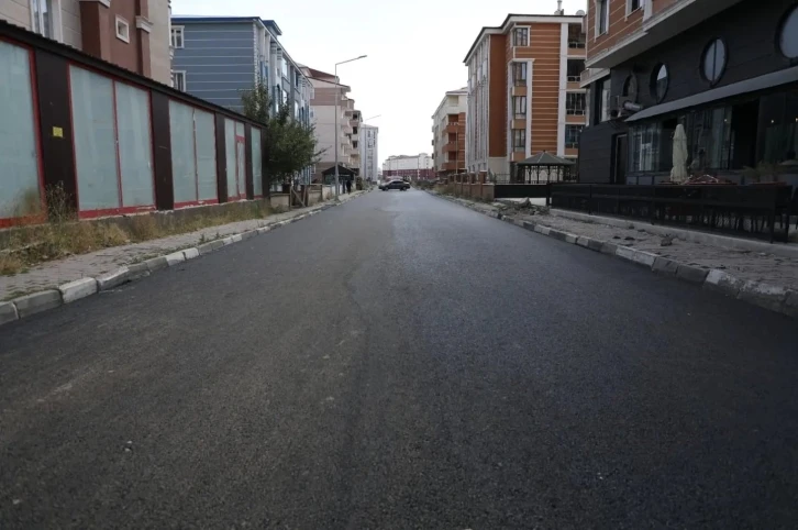 Kars’ta yol çalışmaları devam ediyor
