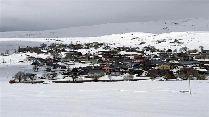 Kars ve Ardahan'da Kar Yağışı ve Soğuk Hava Etkili