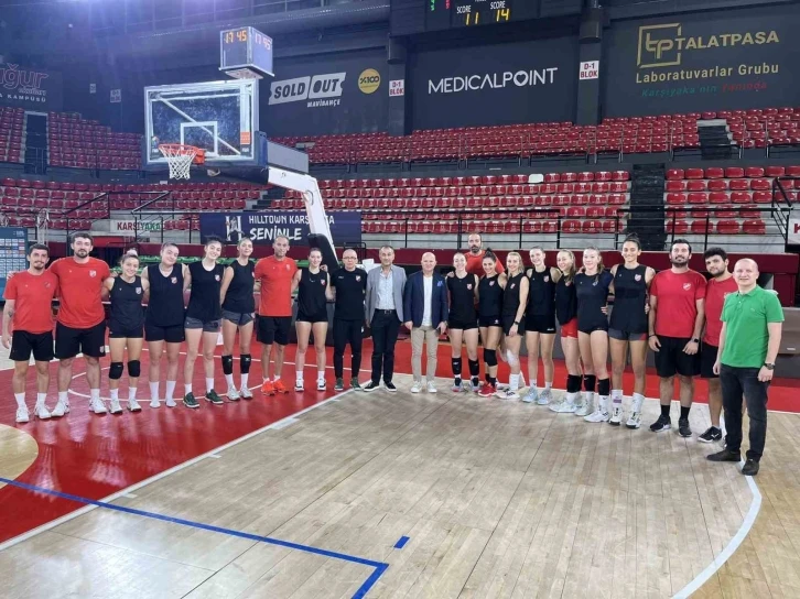 Karşıyaka yönetiminden voleybola ziyaret
