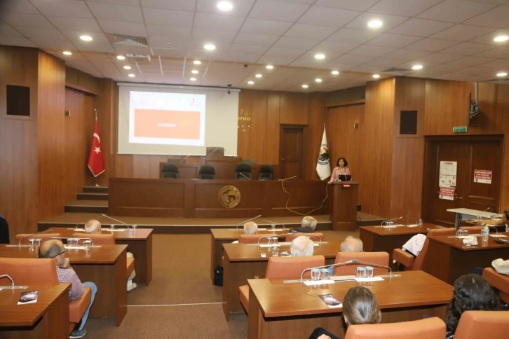 Kartal Belediyesi’nde çalışanlara Alzheimer Semineri
