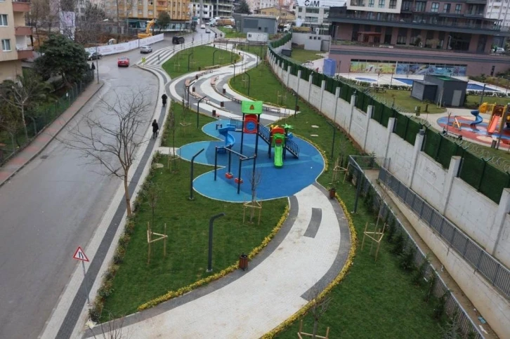 Kartal canlanıyor, yenilenen parklarda vatandaşlar nefes alıyor
