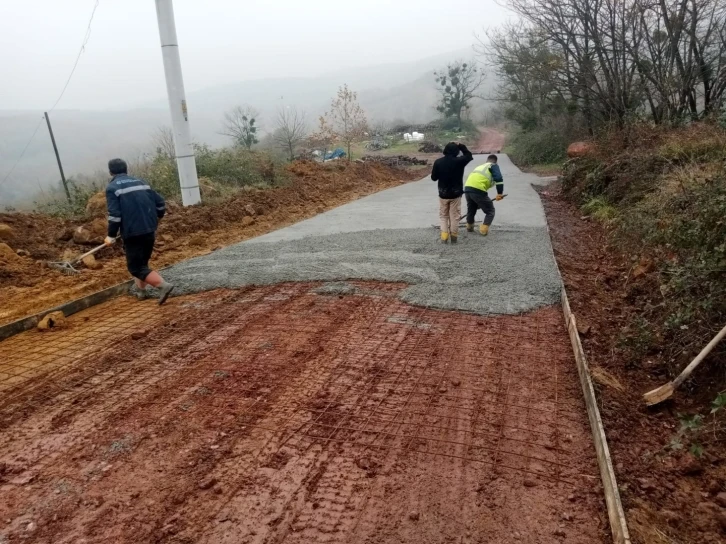 Kartepe’de 2 bin 150 metrelik yolda çalışma
