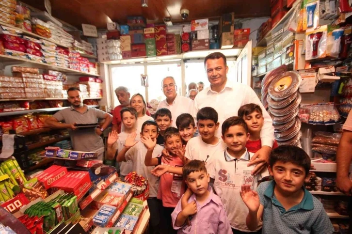 Kaş Belediye Başkanı Ulutaş, "Her mahalleye hizmete devam ediyoruz"
