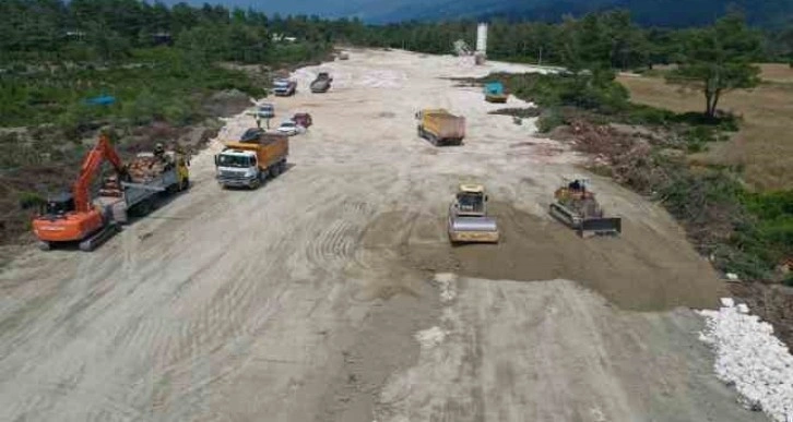 Kaş’ta Kasaba-Sütleğen yolu projesi çalışmaları devam ediyor