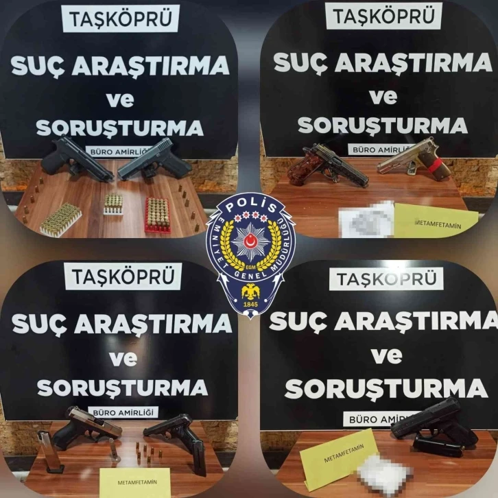 Kastamonu’da 5 araçta yapılan aramada ruhsatsız silah ve uyuşturucu yakalandı
