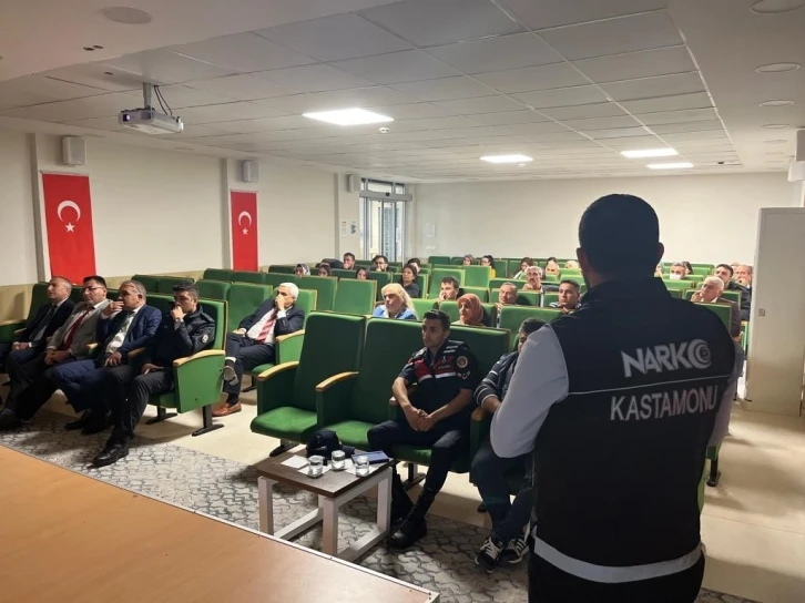 Kastamonu’da bir haftada 827 kişiye “En İyi Narkotik Polisi Anne" eğitimi verildi
