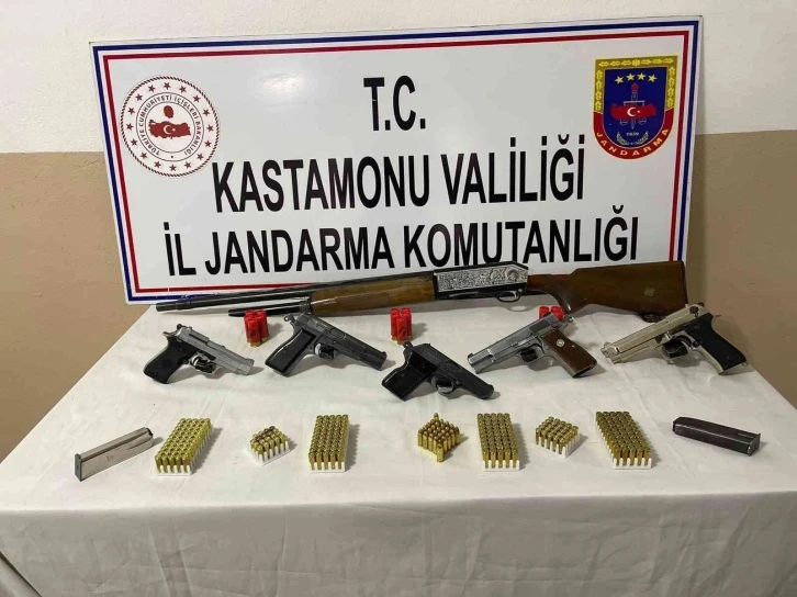 Kastamonu’da kaçak silah operasyonu: 2 gözaltı
