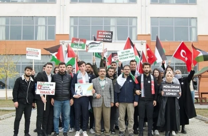 Kastamonu’da üniversite öğrencileri Filistin için yürüdü
