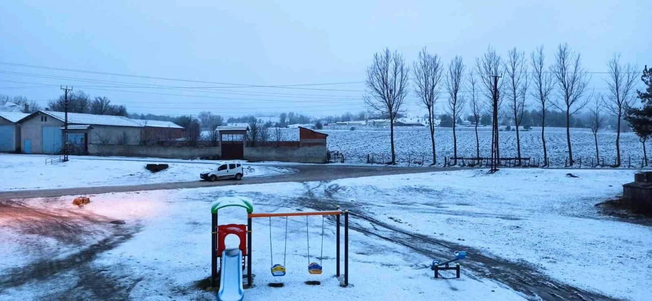 Kastamonu’nun yüksek kesimlerinde kar yağışı başladı
