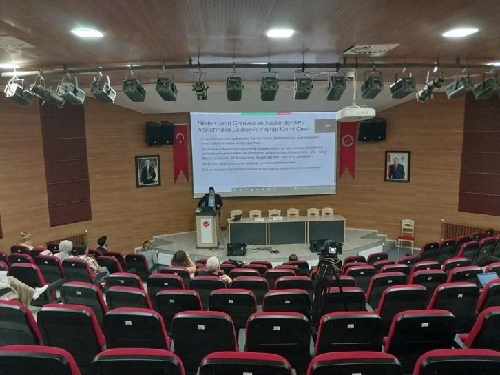 Kastamonu Üniversitesi’nde ’İslam astronomisinde evren’ ele alındı
