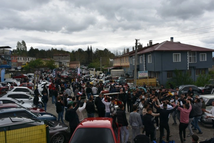 Kastamonu'da 200 modifiyeli aracın sergilendiği fuara yoğun ilgi