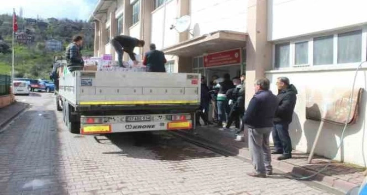 Kastamonu’dan deprem bölgesine Ramazan kolisi yardımı