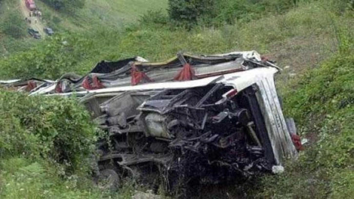 Katliam gibi kaza: 25 kişi hayatını kaybetti