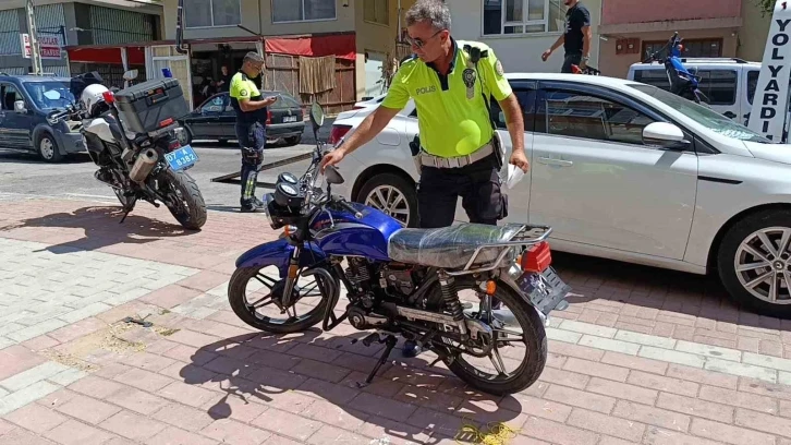 Kaybettiği plakasını başka motorda buldu
