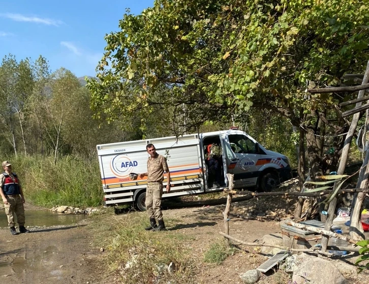 Kayıp yaşlı kadını jandarma ve AFAD ekipleri buldu
