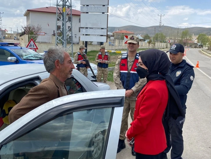 Kaymakam Büyükkılıç, trafik denetimlerine katıldı
