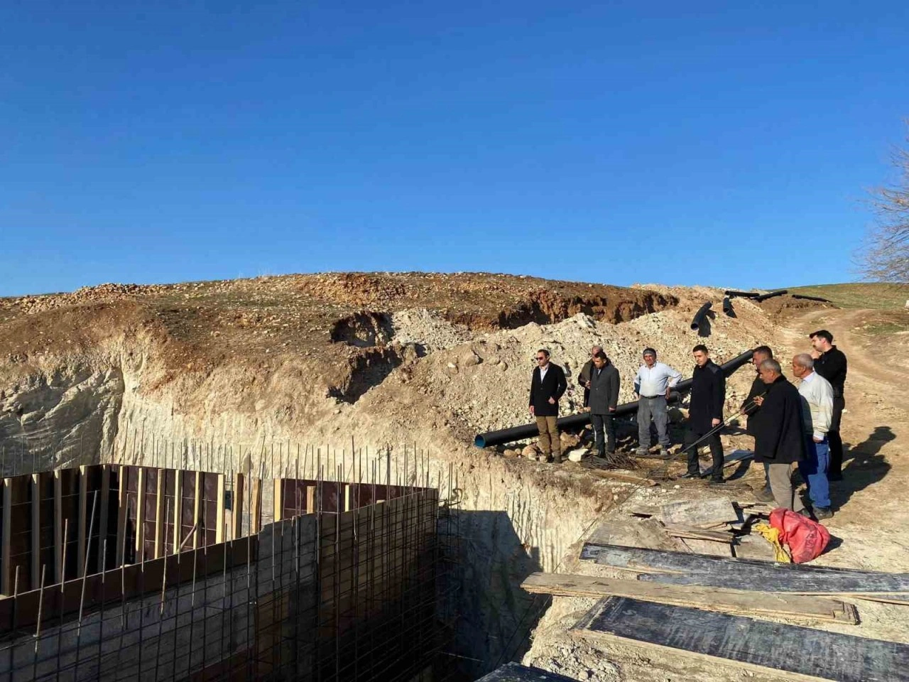 Kaymakam Partal, deprem konutlarını yerinde inceledi