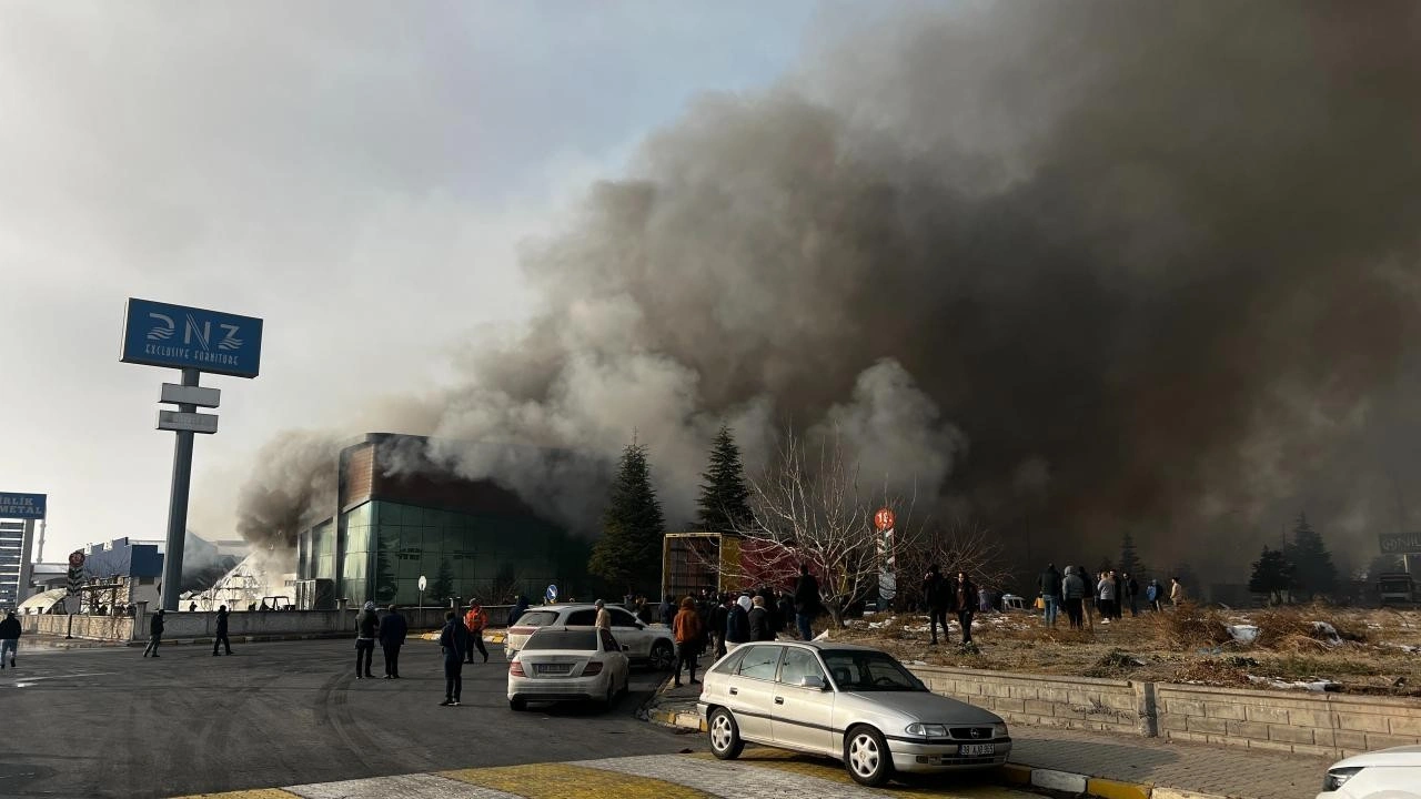 Kayseri'de yangın faciası: 3 kişi hayatını kaybetti!