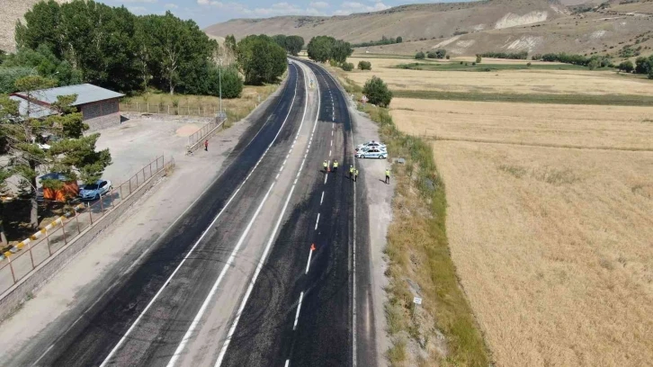 Kayseri-Malatya karayolunda droneli denetim
