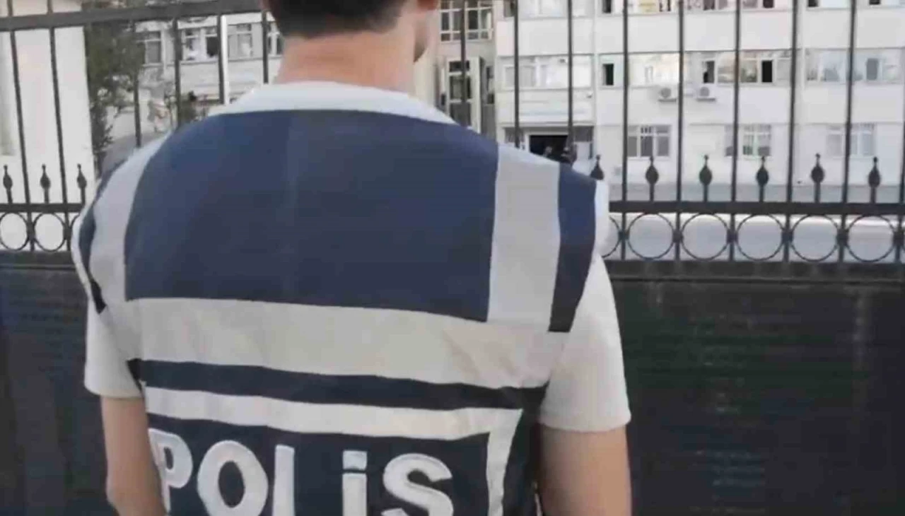 Kayseri polisinden Narko-Okul Uygulaması: 127 kişi sorgulandı
