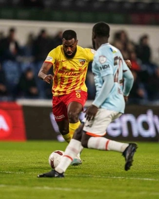 Kayserispor'un Süper Lig Tarihindeki 1100. Golü Duckens Nazon'dan Geldi