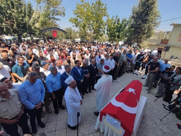 Kaza şehidi polis memuru, son yolculuğuna uğurlandı