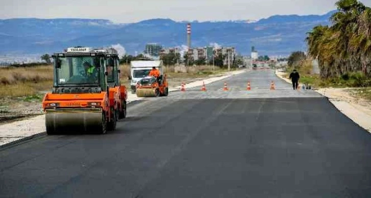 Kazanlı sahil yolunda çalışmalar aralıksız sürüyor