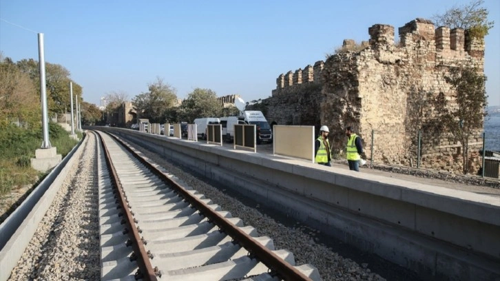 Kazlıçeşme-Sirkeci hattında ilk adım atıldı. Raylı Sistem Projesi'nde ilk ray kaynağı yapıldı