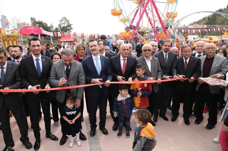 Keçiörenli çocukların lunapark sevinci
