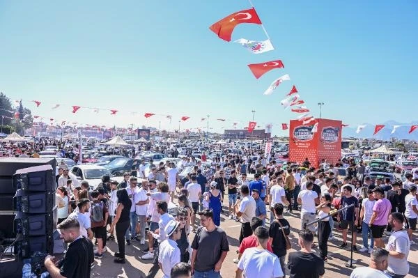 Kepez'den Antalya'ya dev meydan