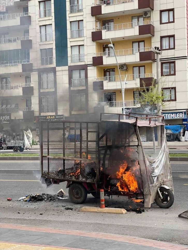 Kesilen cezaya kızdı, ekmek teknesini ateşe verdi
