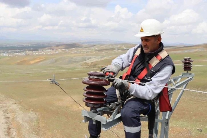 Kesintisiz enerjinin kahramanları bayram mesaisinde
