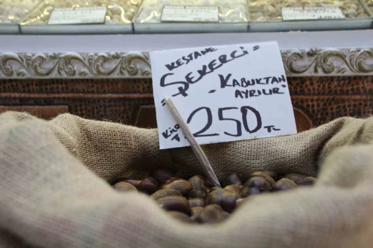 Kestane tezgaha düştü vatandaş yoğun ilgi gösterdi
