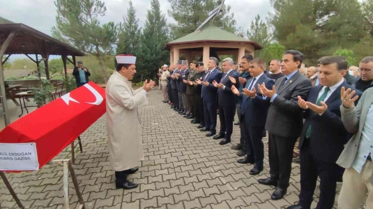 Kıbrıs Gazisi Erdoğan toprağa verildi
